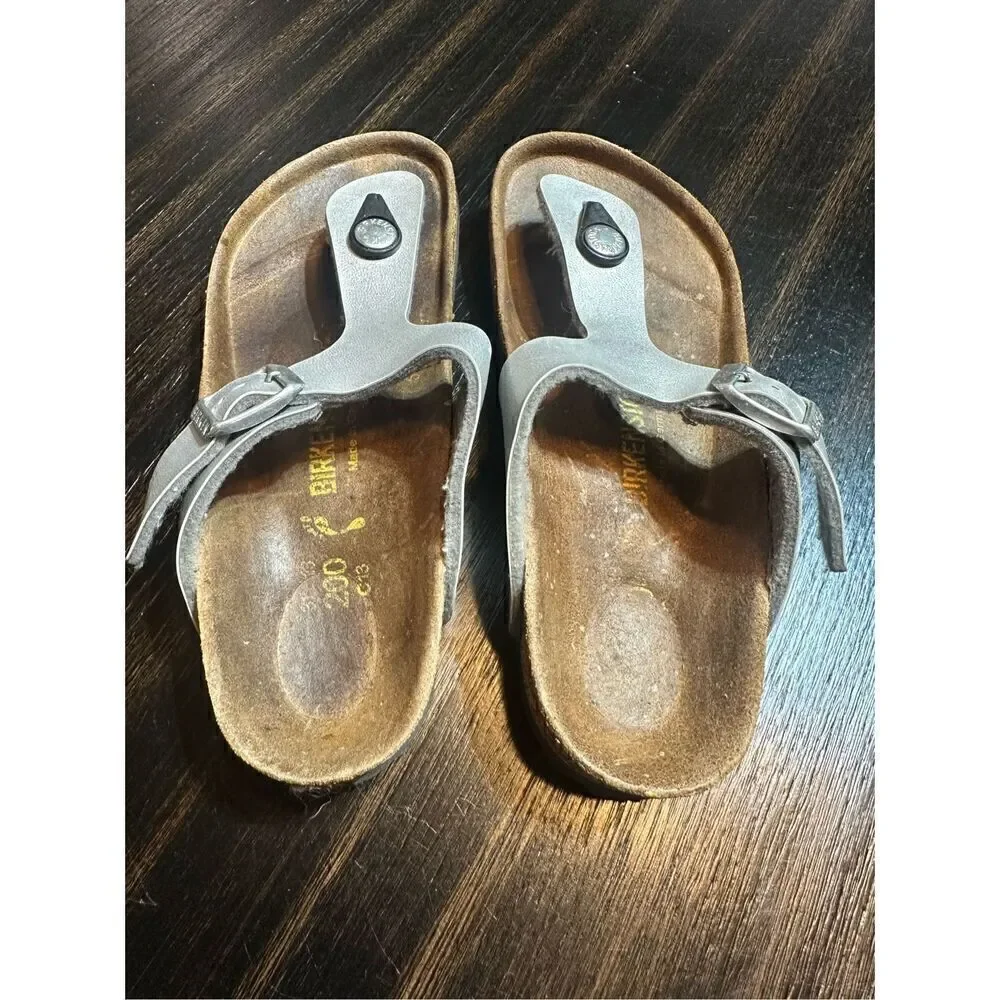Birkenstock Gizeh kids leather silver sandals size C13 Narrow (EU31)